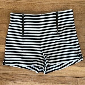 Sunday Best Short shorts